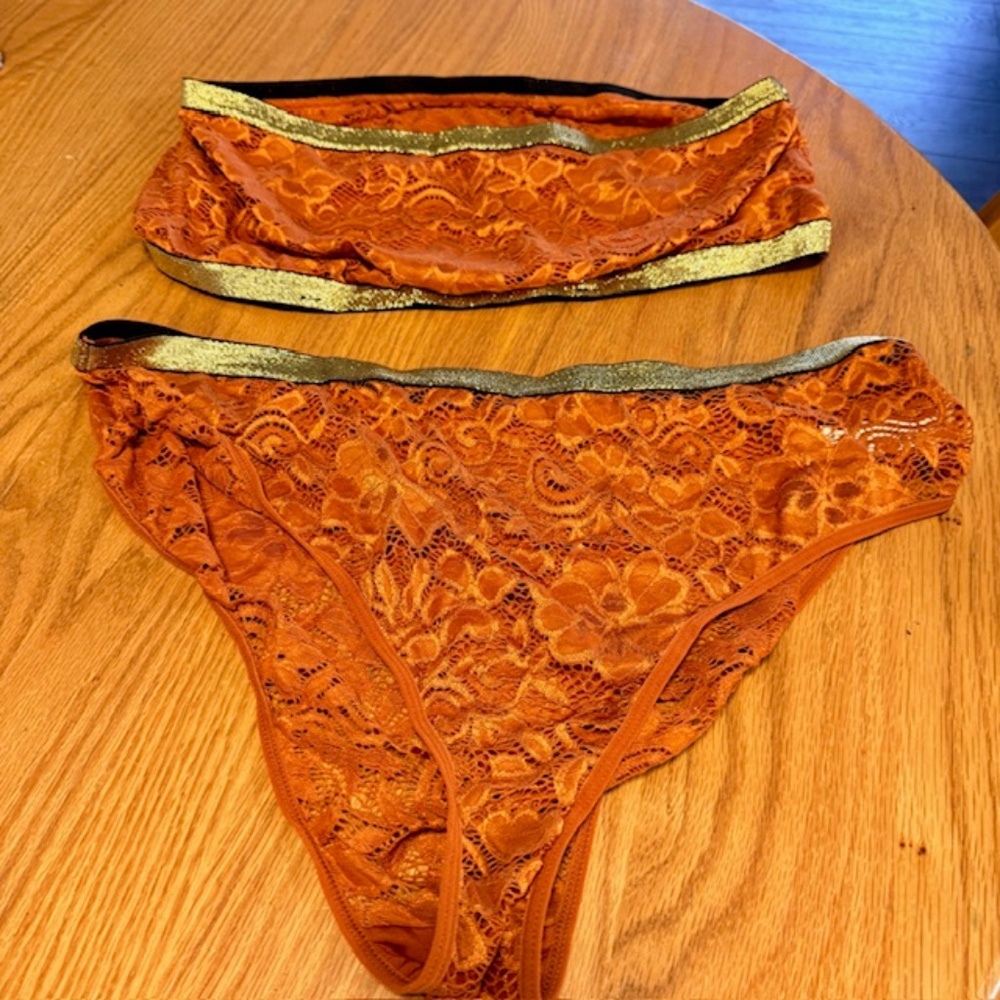 Bandeau lace bra & panties set